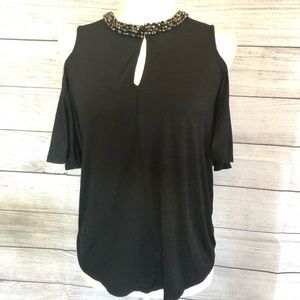 Jennifer Lopez | Cold Shoulder Blouse